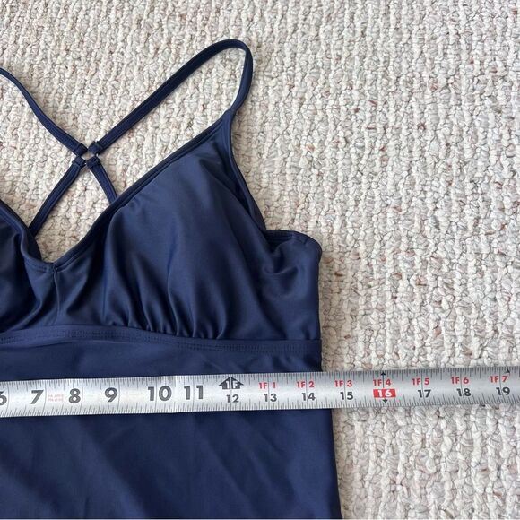 Athleta Navy Blue Tankini Top Size 36 B/C - Picture 8 of 9